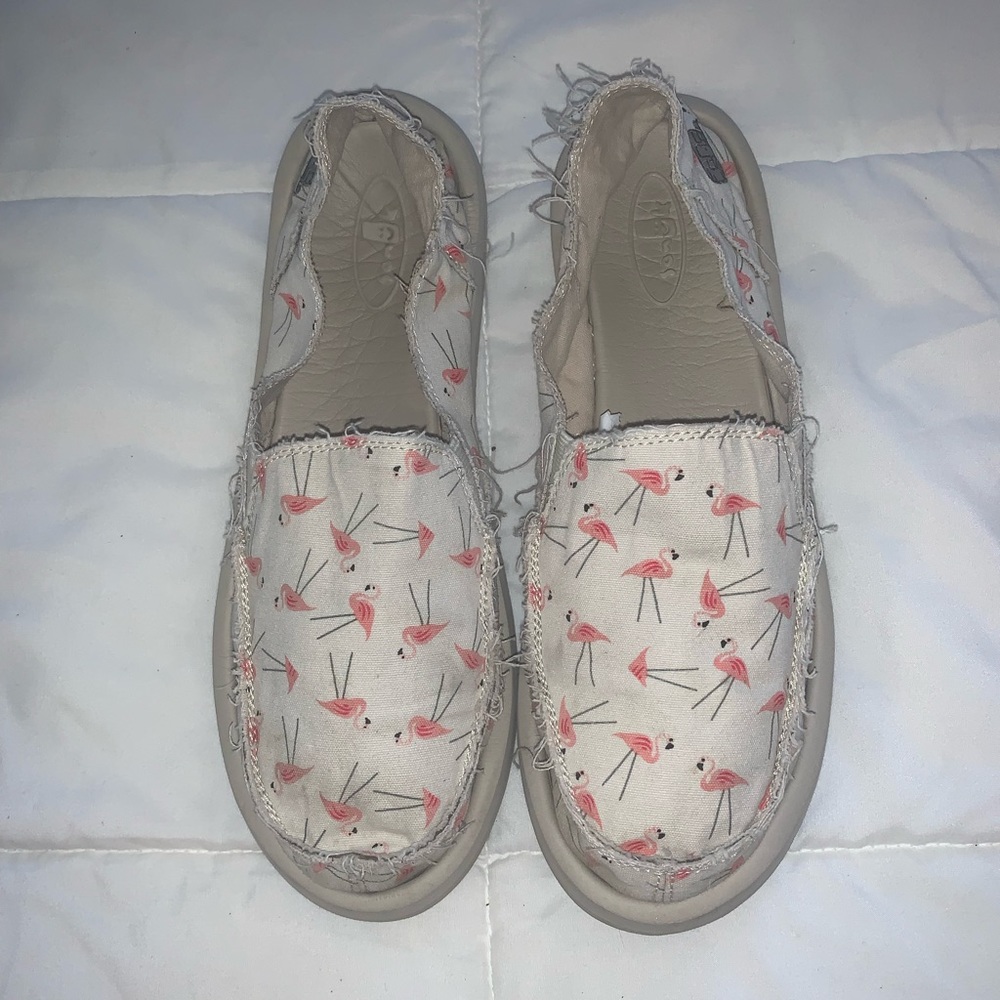 Sanuk slip on white pink flamingo women’s shoes